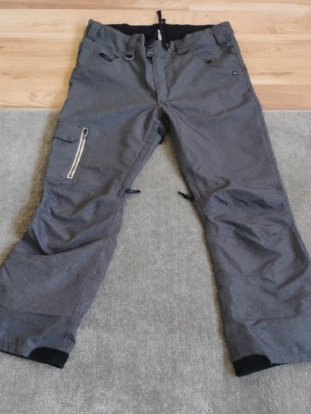Men’s Grey Cargo Snowboarding Pants with Drawstring Waist.  XXL